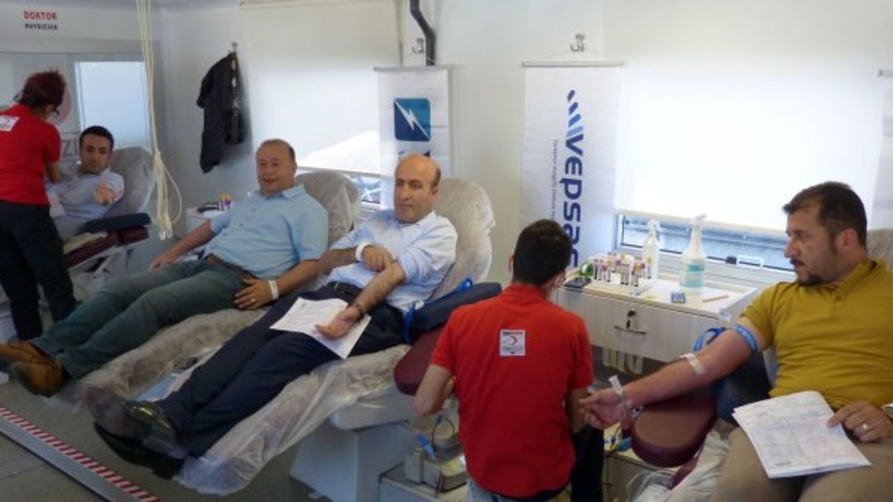 Vedaş ve Türkerler Vepsaş şirketlerinden kan bağışı