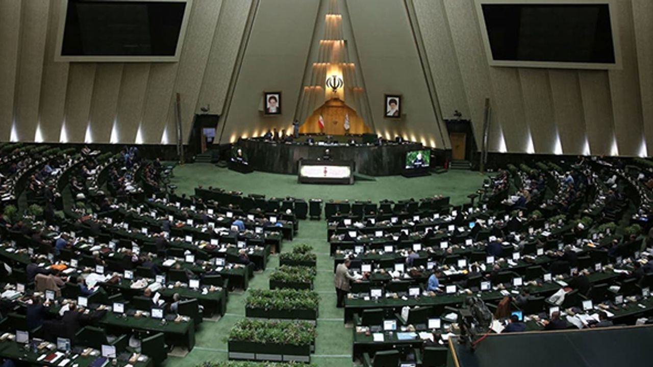 İran parlamentosunu korona virüs vurdu!