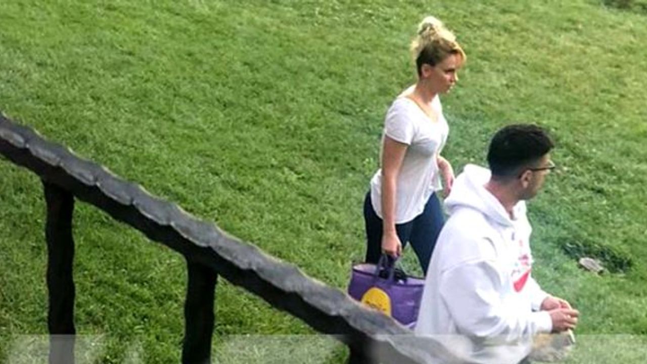 Oyuncu Farah Zeynep, ünlü Youtuber Reynmen ile beraber görüntülendi!