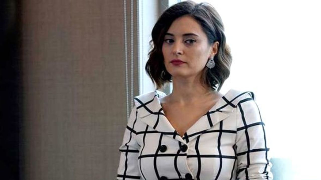 Aslıhan Gürbüz erkek takipçisinin müstehcen mesajını böyle ifşa etti