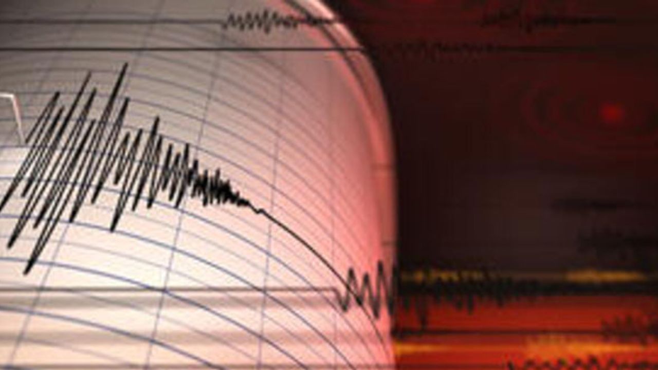 İzmir beşik gibi sallanıyor! 5.1 şiddetli bir deprem daha