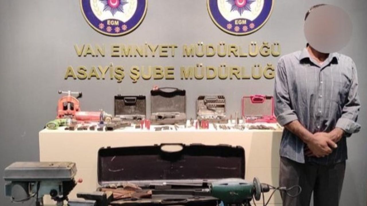 Van'da kurusıkı tabancaları gerçeğe dönüştürerek satan şüpheli yakalandı