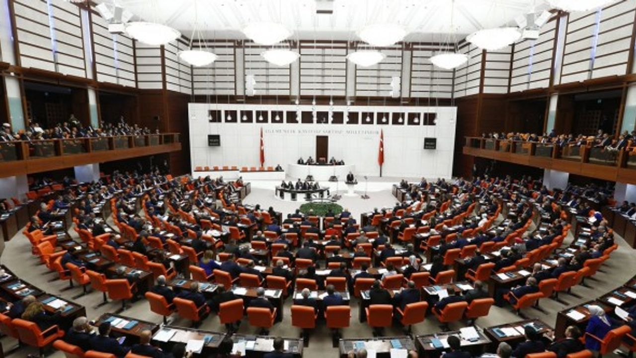 AK Partili Elitaş açıkladı: Tüm partiler anlaştı... 1 hafta ara verildi