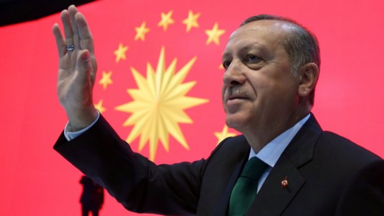 Erdoğan'dan "Türkiye Yüzyılı" mesajı: Vizyonumuzu gençlerle inşa edeceğiz!
