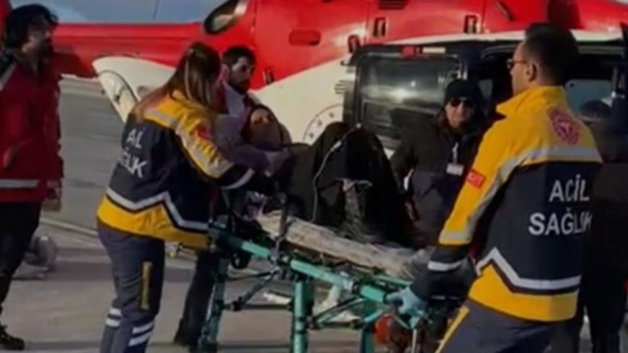 Van'da düşük şüphesi bulunan hamile kadın ambulans helikopterle hastaneye ulaştırıldı