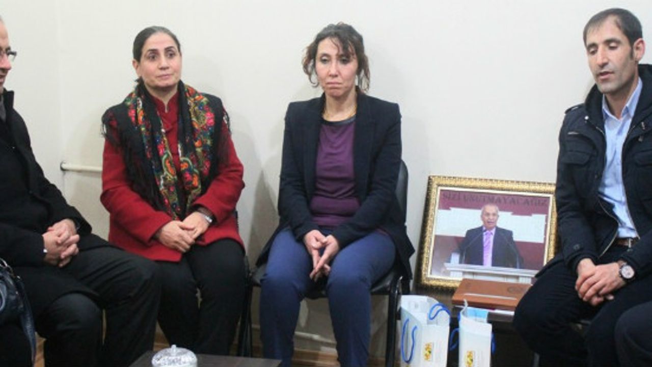 Eş Başkanlardan HDP'ye Ziyaret