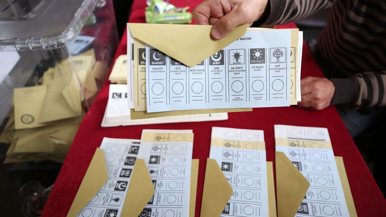 Yüksek Seçim Kurulu, deprem bölgesine yönelik seçim raporunu hazırladı