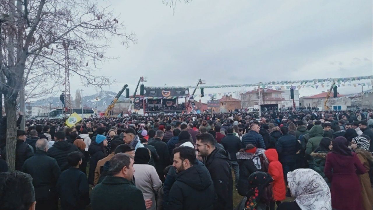 Van'da newroz kutlamalarında 34 şahıs gözaltına alındı
