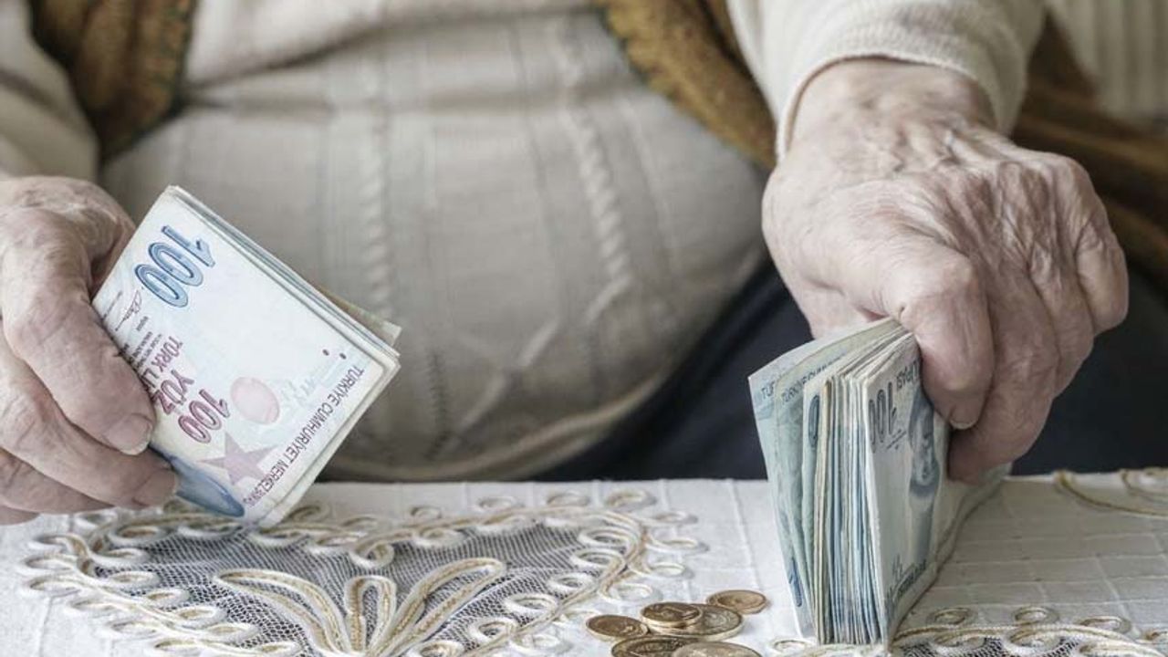 Memur ve emekli maaşı temmuz zammı belli oluyor! Yüzde 45 zam masada…