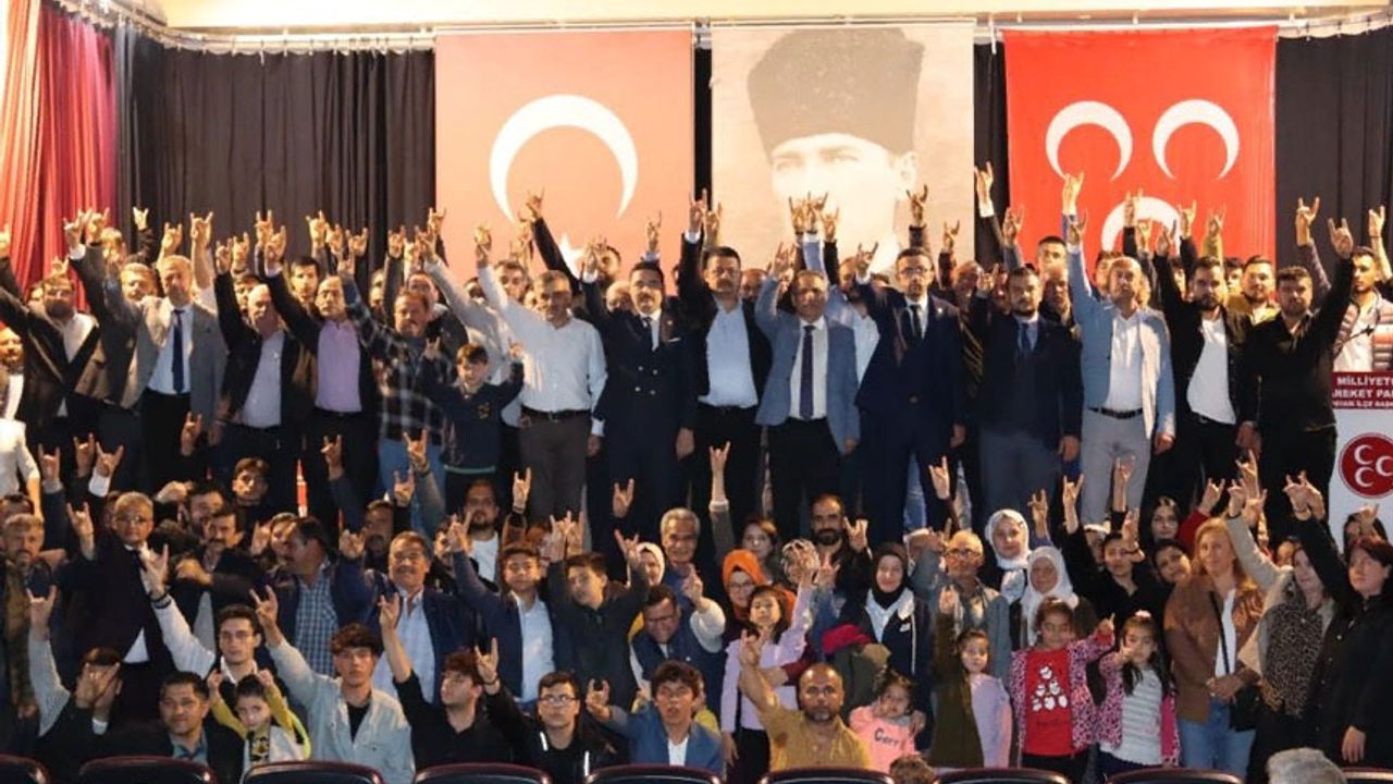 Van mitingi sonrası istifa eden 324 kişi MHP'ye katıldı