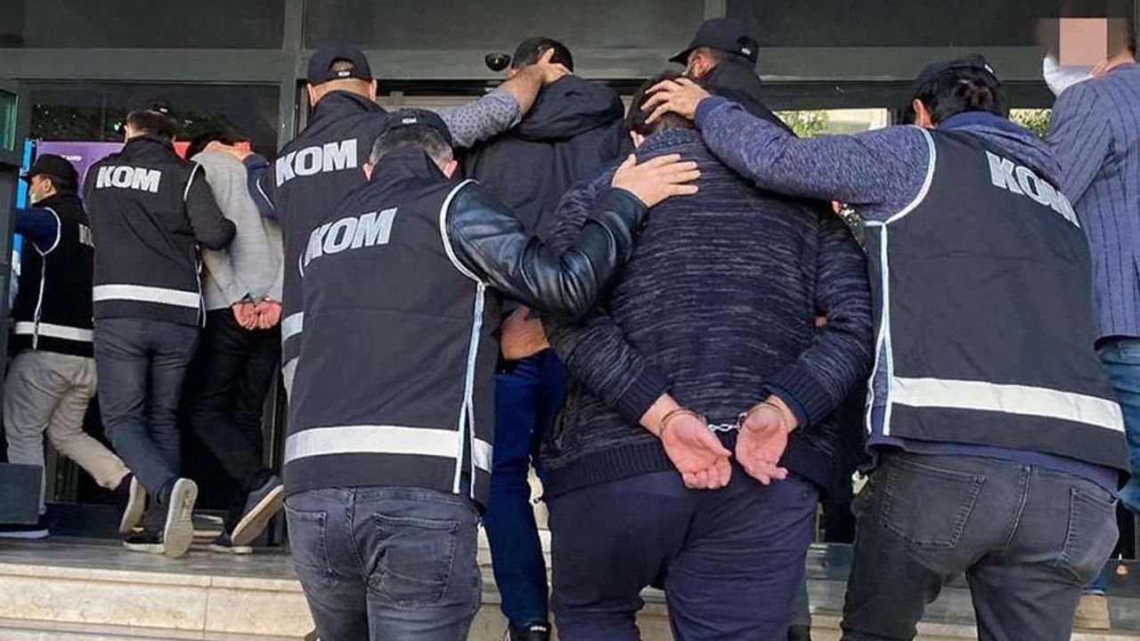 Van’da 8 organizatör tutuklandı
