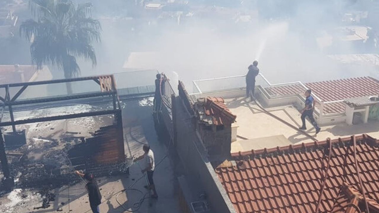 Antalya'da çıkan yangın lüks villalara sıçradı