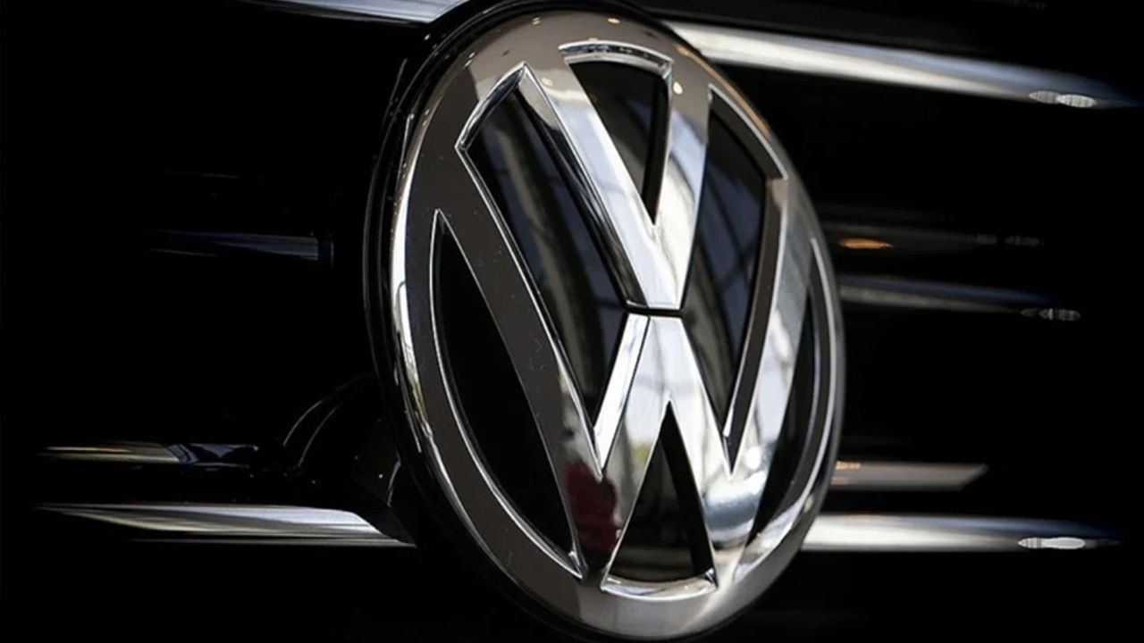 Volkswagen'de sistem arızası: Araç üretimi durduruldu