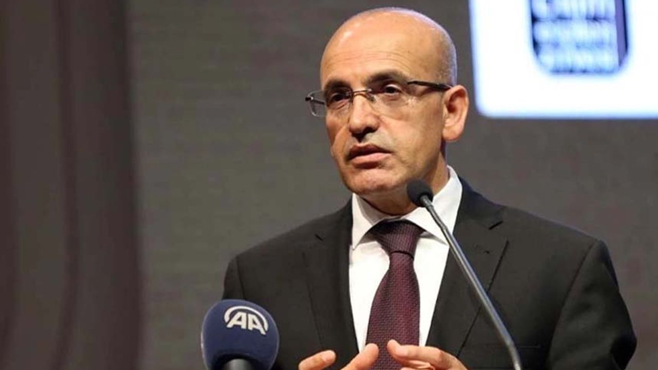 Mehmet Şimşek'ten kritik dolar açıklaması: Değer kaybedecek