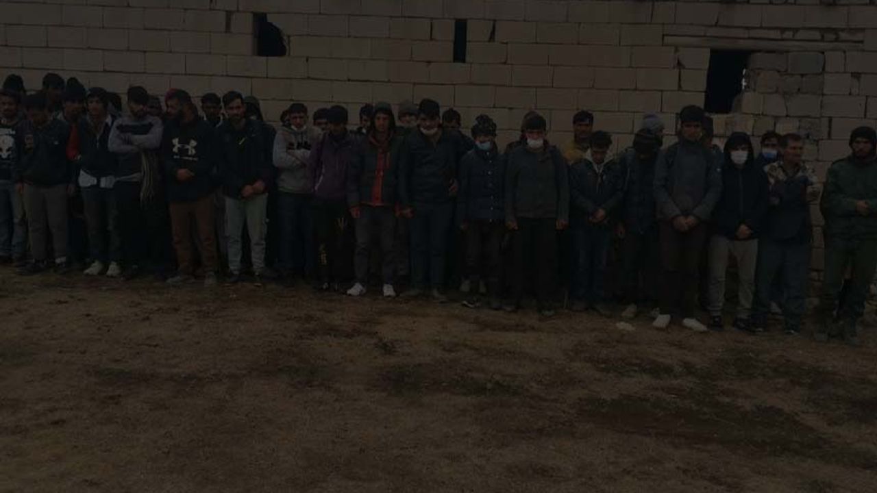 Van'da flaş operasyon! 114 düzensiz göçmen yakalandı