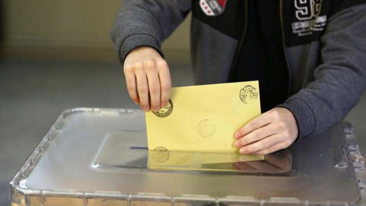 Van’da oy verme saatleri değişti