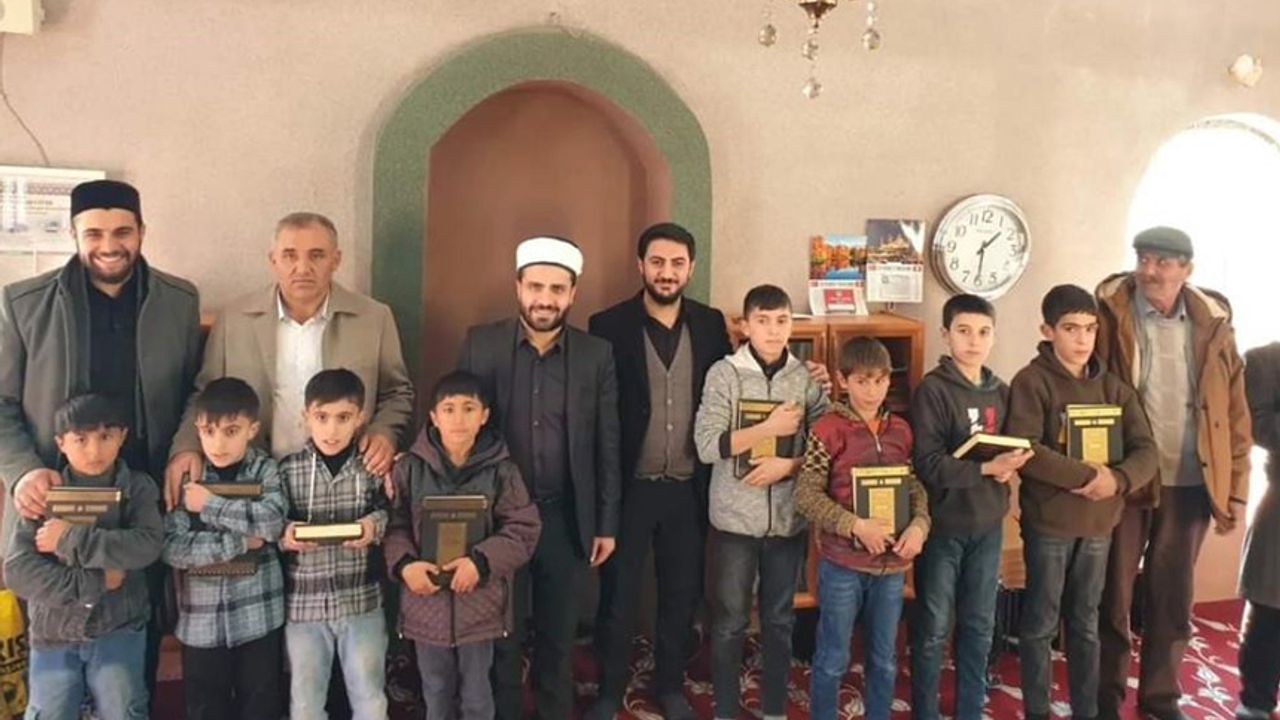 Özalp'ta yılın son günü cami-çocuk buluşması etkinliği