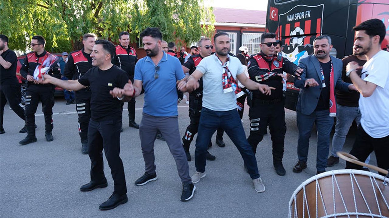 Şampiyon Vanspor’a görkemli karşılama