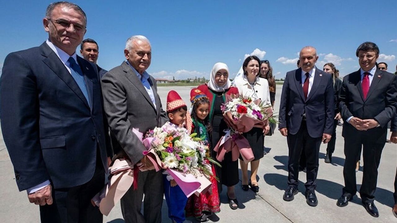 Eski Başbakan Binali Yıldırım Van’da