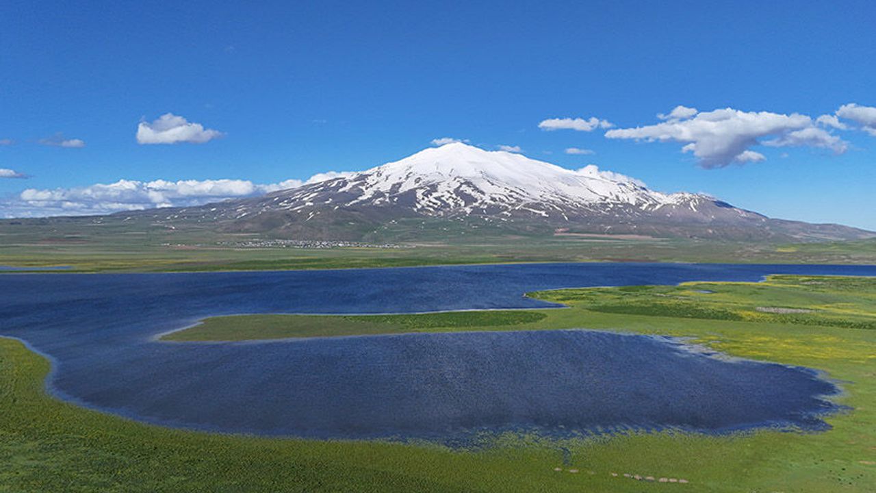 Süphan Dağı’nın eteklerindeki saklı cennet