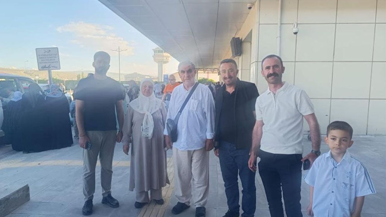 İlk hac kafilesi Van'da dualarla karşılandı