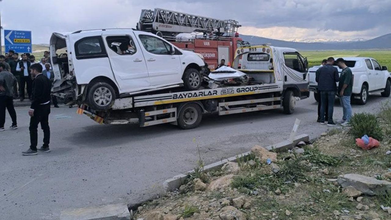 Van'da hayatını kaybeden aynı aileden 4 kişinin kimliği bell