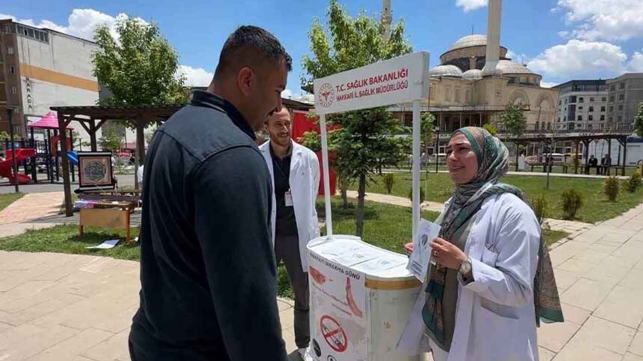 Sağlık ekiplerinden 'sokakta sigarayı bırakma' seferberliği