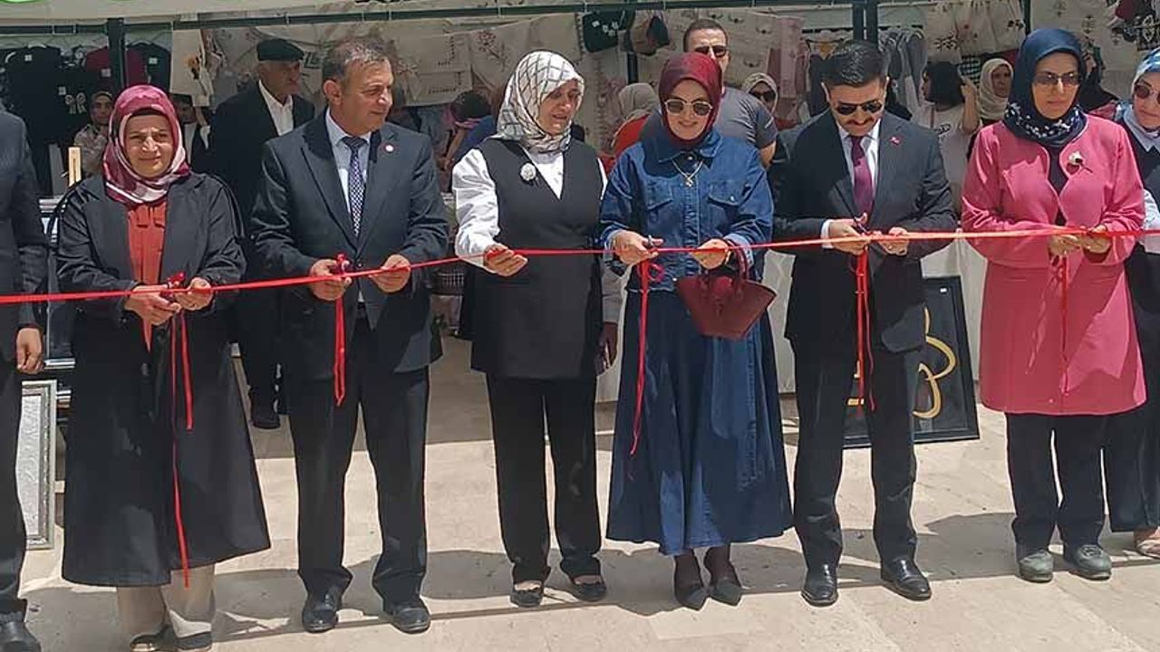 Özalp Halk Eğitim Merkezi Müdürlüğünün yılsonu ser
