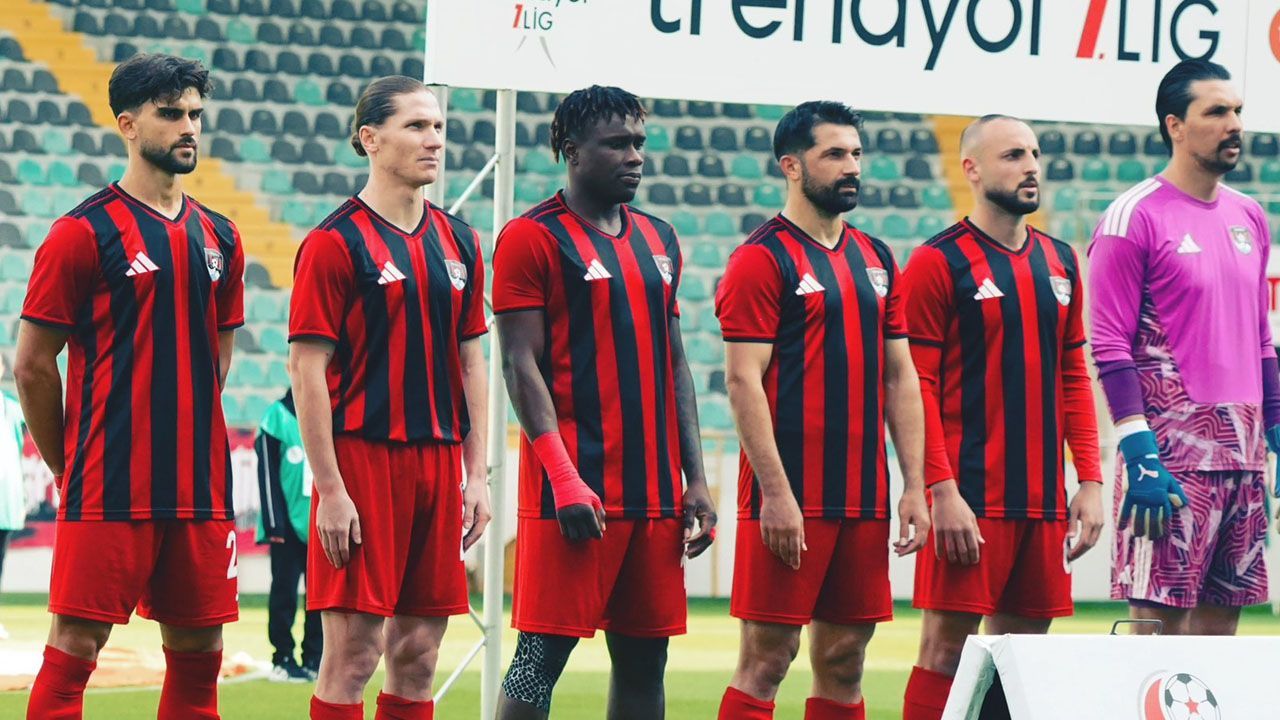 Vanspor evinde Ümraniyespor’a 2-0 mağlup oldu