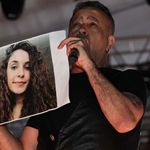 Haluk Levent, konserde Gülistan'ın posterini açtı