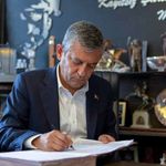 Özgür Özel Cumhuriyet Halk Partisi’nden istifa etti!