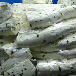 Yaz tatilinden dönenlerin tercihi Van otlu peyniri oldu
