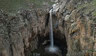 Van'daki Yaşar Kemal Şelalesi yeniden akmaya başladı