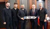 Vanspor'a özel plaka jesti