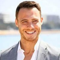 Kerem Bürsin Kimdir?