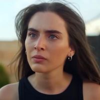 Çağla Şimşek Kimdir?