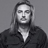 Çelik Erişçi Kimdir?