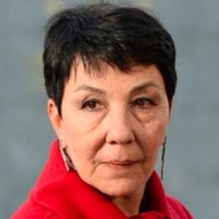 Gülay Göktürk Kimdir?