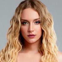 Hayal Köseoğlu Kimdir?