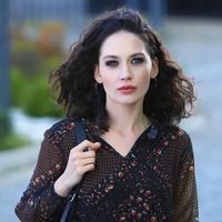 İlayda Çevik Kimdir?