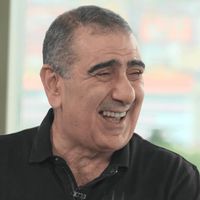 Metin Özülkü Kimdir?