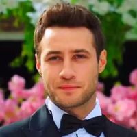 Ozan Dolunay Kimdir?