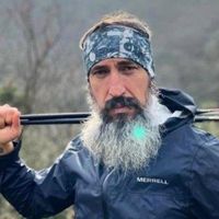 Özgür Tetik Kimdir?