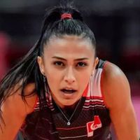 Simge Şebnem Aköz Kimdir?