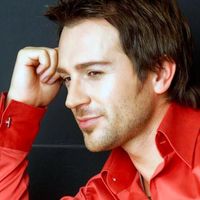 Uğur Arslan Kimdir?