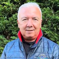 Zafer Akçay Kimdir?