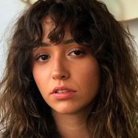 Zeynep Bastık Kimdir?