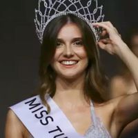 Aslı Sümen Kimdir?