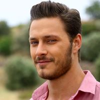 Burak Çelik Kimdir?