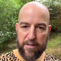 Hakan Özoğuz Kimdir?